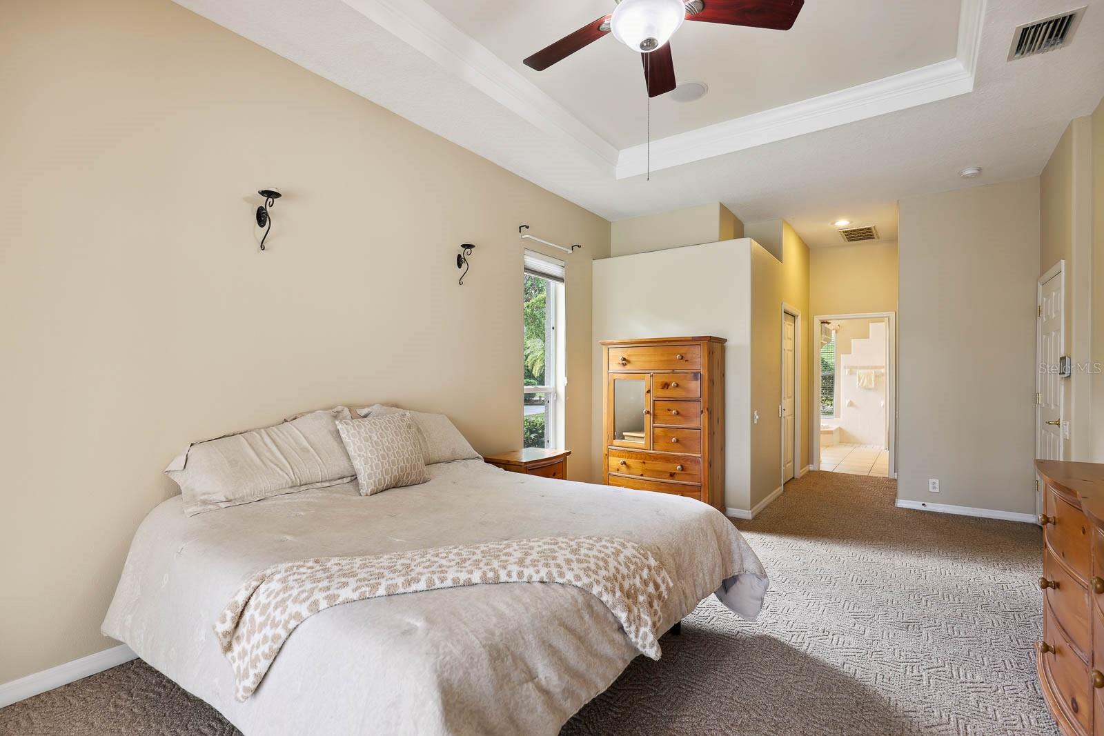 Listing photo id 28 for 6109 Kingbird Manor Drive