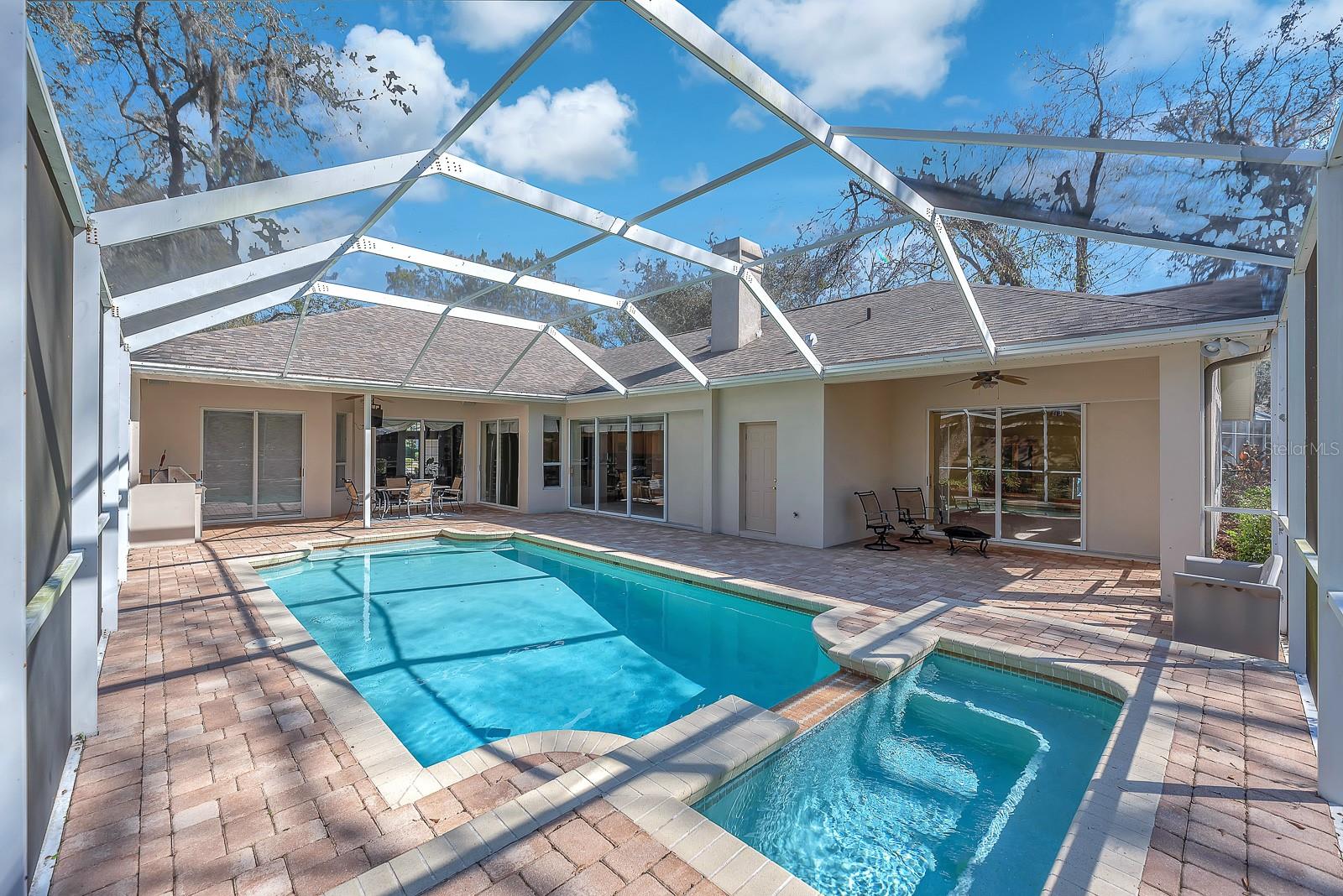 Listing photo id 51 for 6109 Kingbird Manor Drive