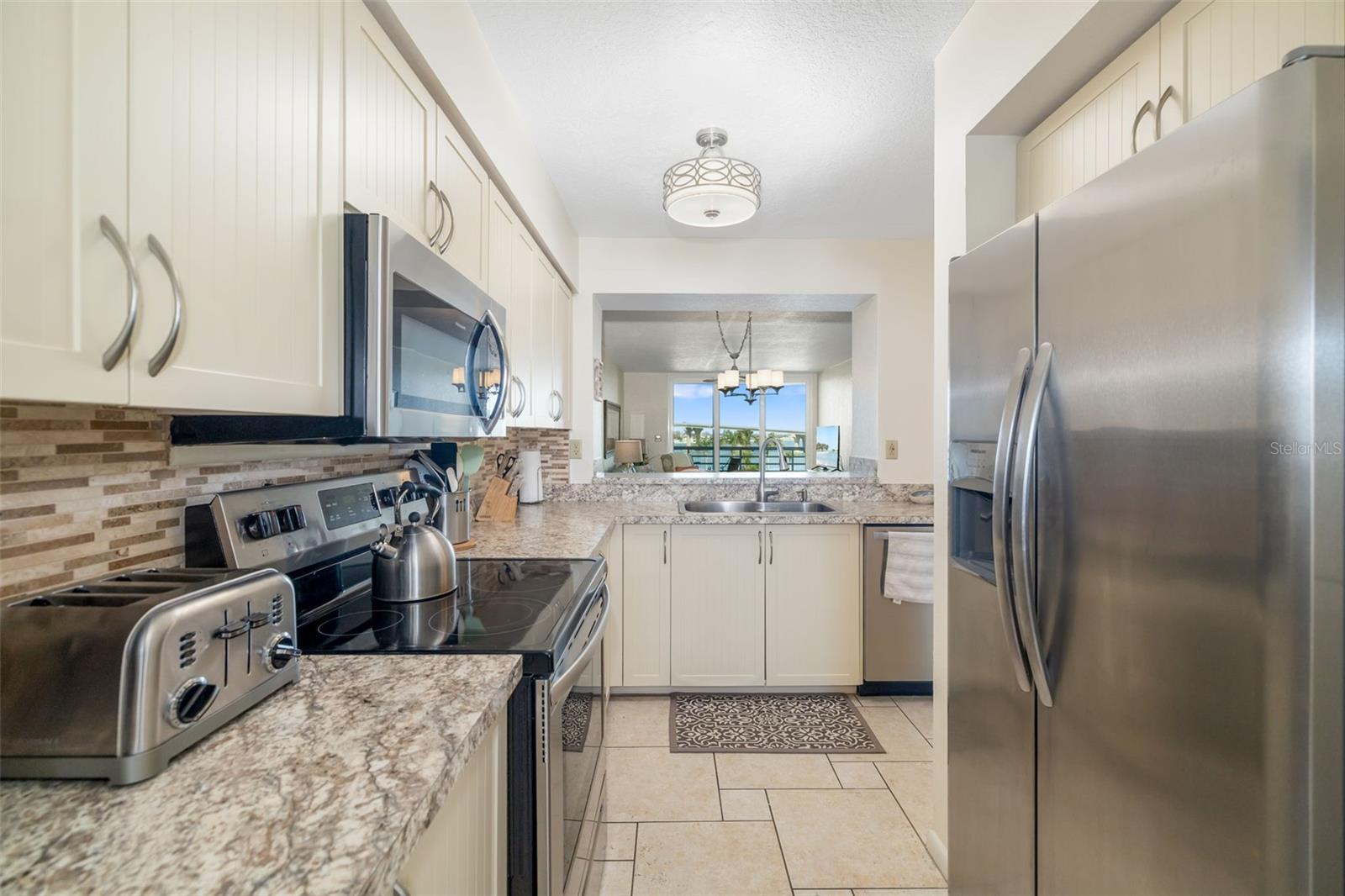 Image 8 of 39 For 6061 Bahia Del Mar Circle 442