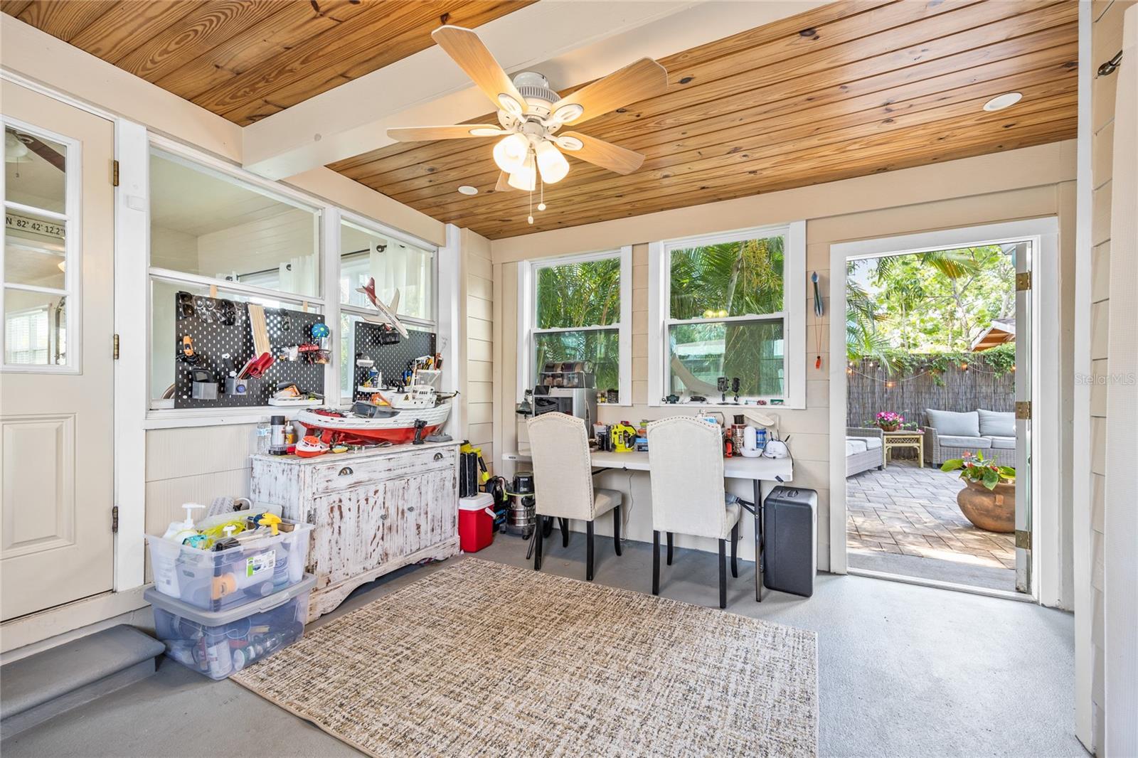 Image 16 of 29 For 2709 Upton Street S