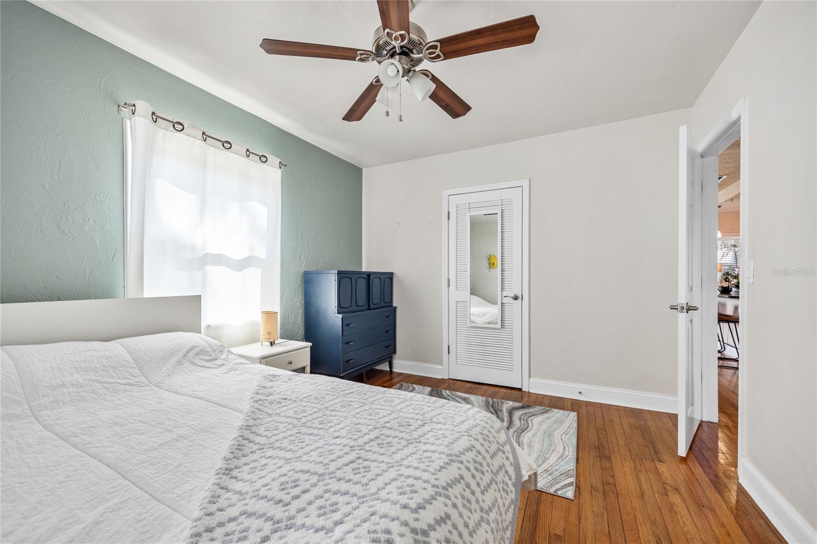 Image 19 of 29 For 2709 Upton Street S