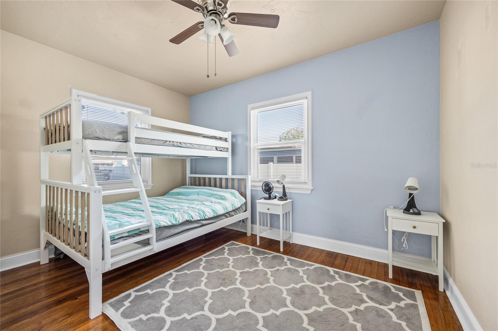 Image 21 of 29 For 2709 Upton Street S