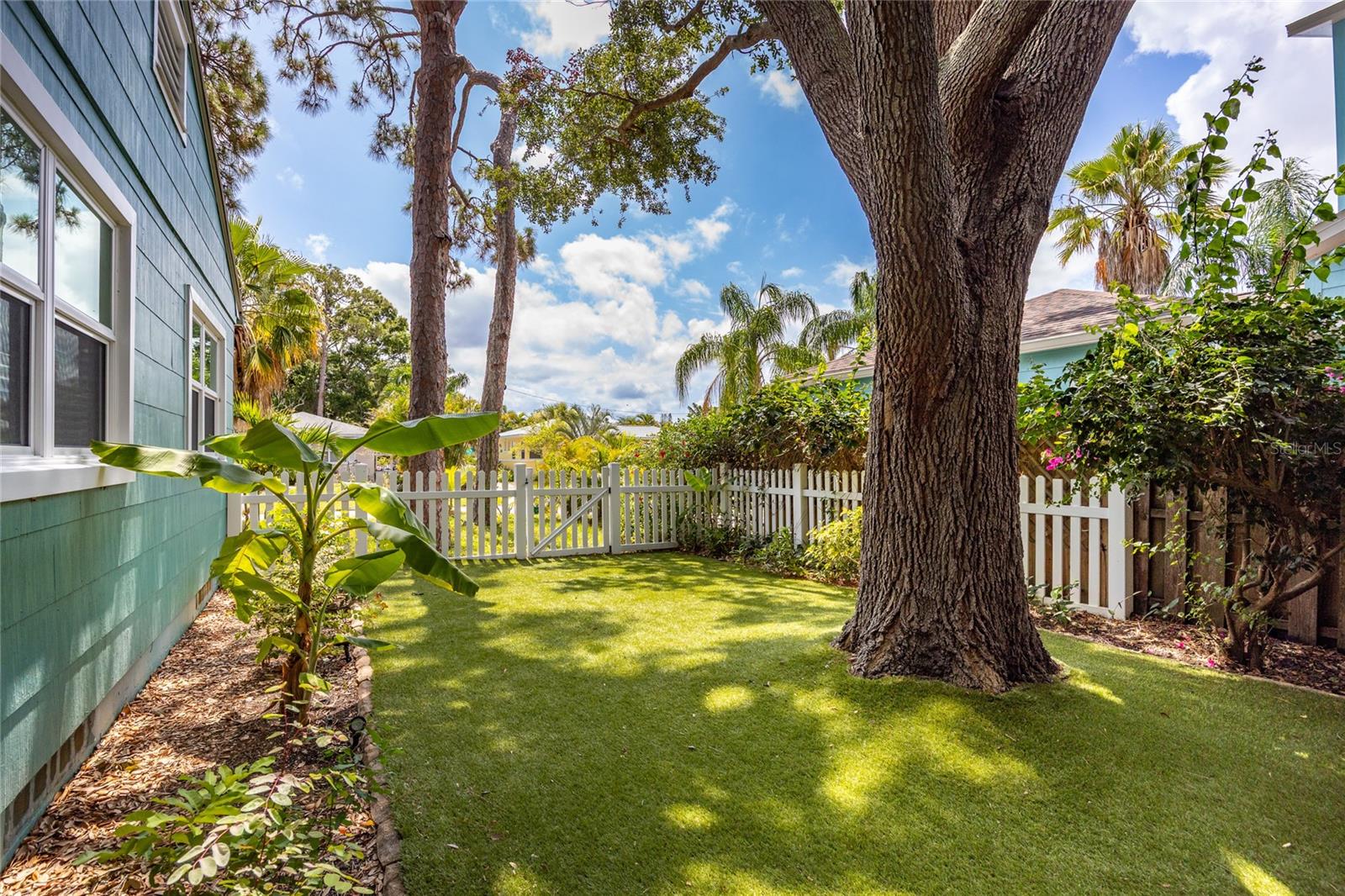 Image 24 of 29 For 2709 Upton Street S