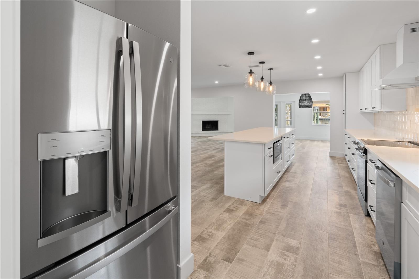 Image 13 of 49 For 4543 Carson Street Ne