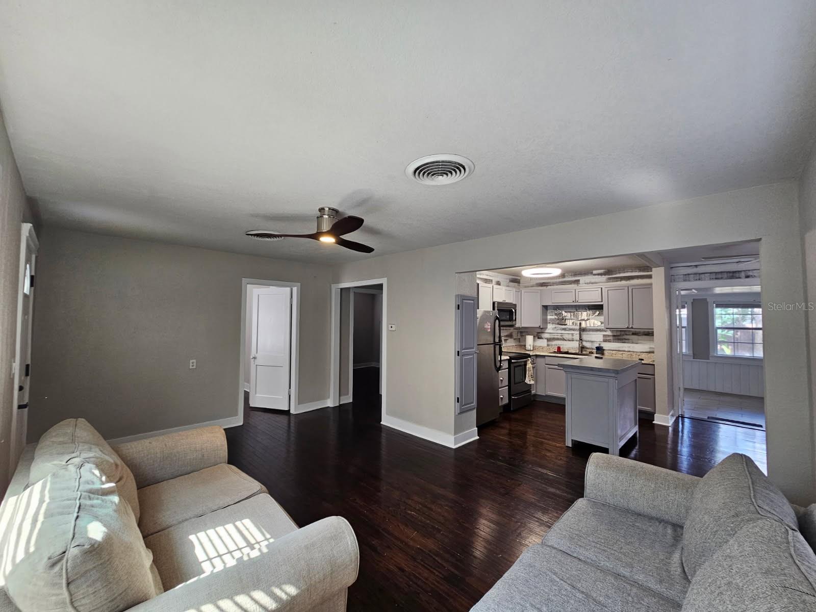 Image 10 of 52 For 5731 Michigan Avenue