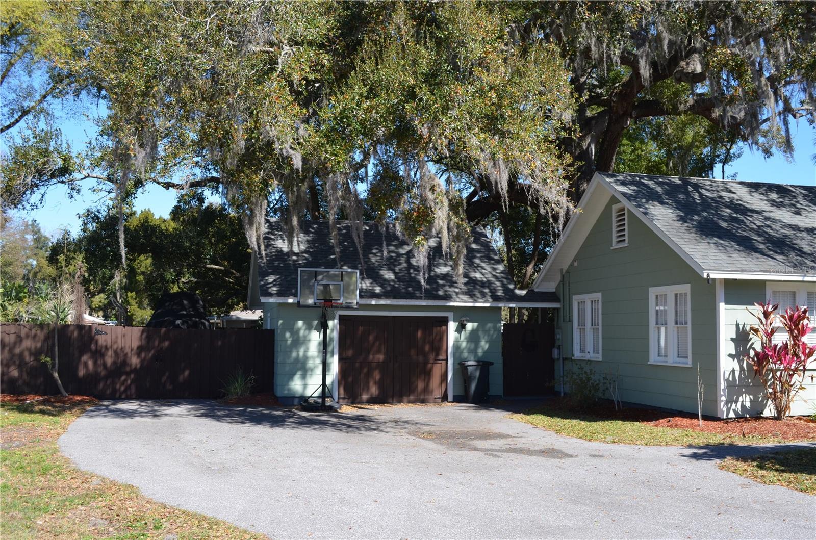 Image 22 of 52 For 5731 Michigan Avenue