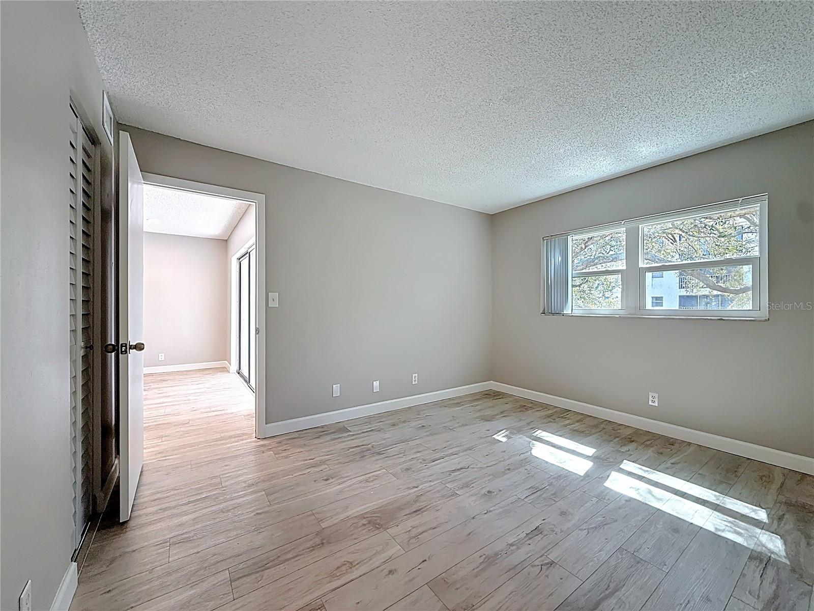 Image 20 of 61 For 11485 Oakhurst Road 206