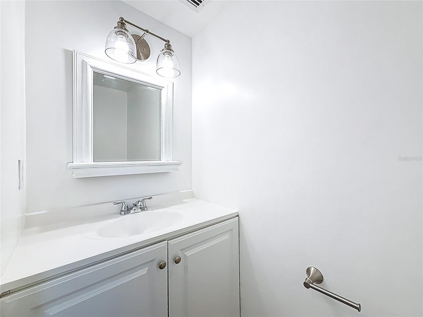 Image 26 of 61 For 11485 Oakhurst Road 206