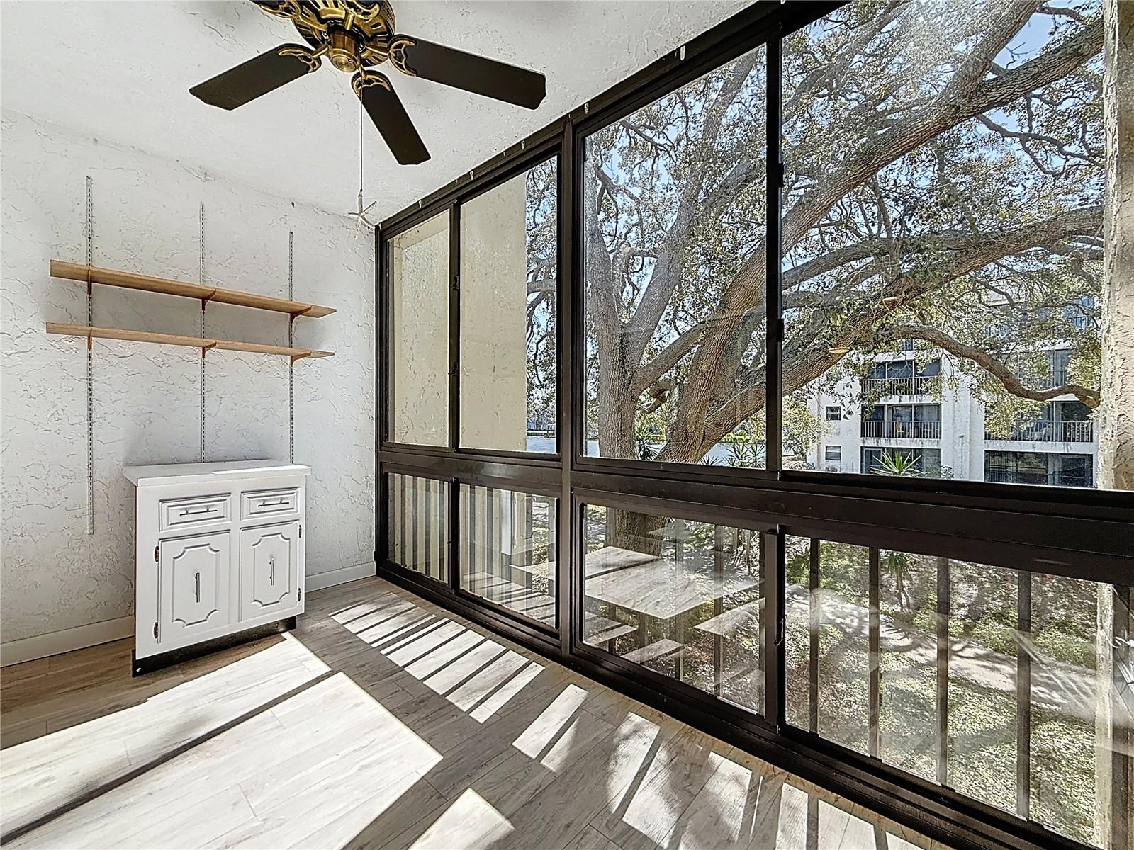 Image 35 of 61 For 11485 Oakhurst Road 206