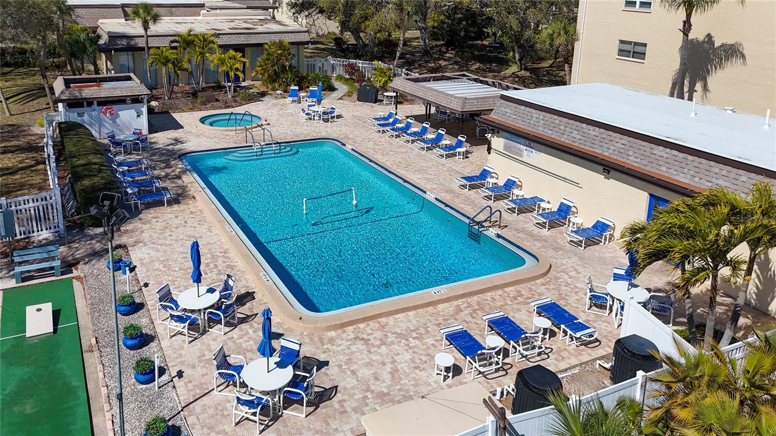 Image 44 of 61 For 11485 Oakhurst Road 206