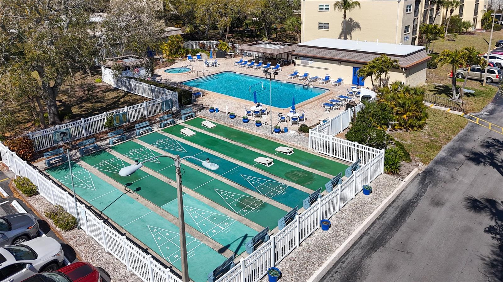 Image 45 of 61 For 11485 Oakhurst Road 206