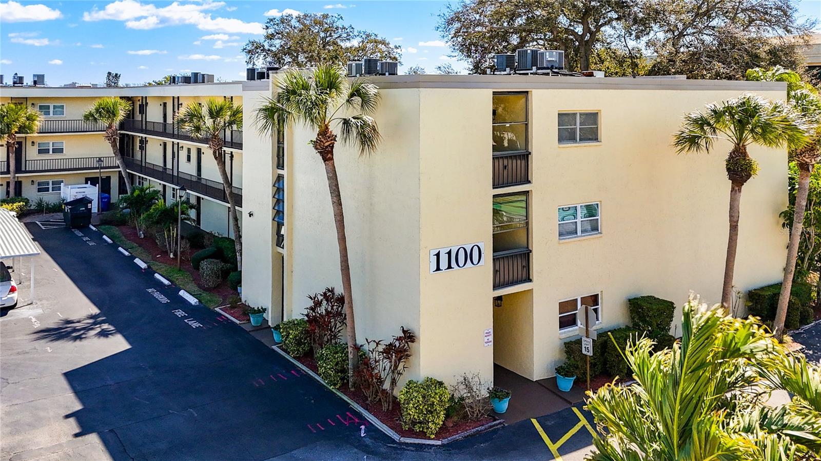 Image 52 of 61 For 11485 Oakhurst Road 206