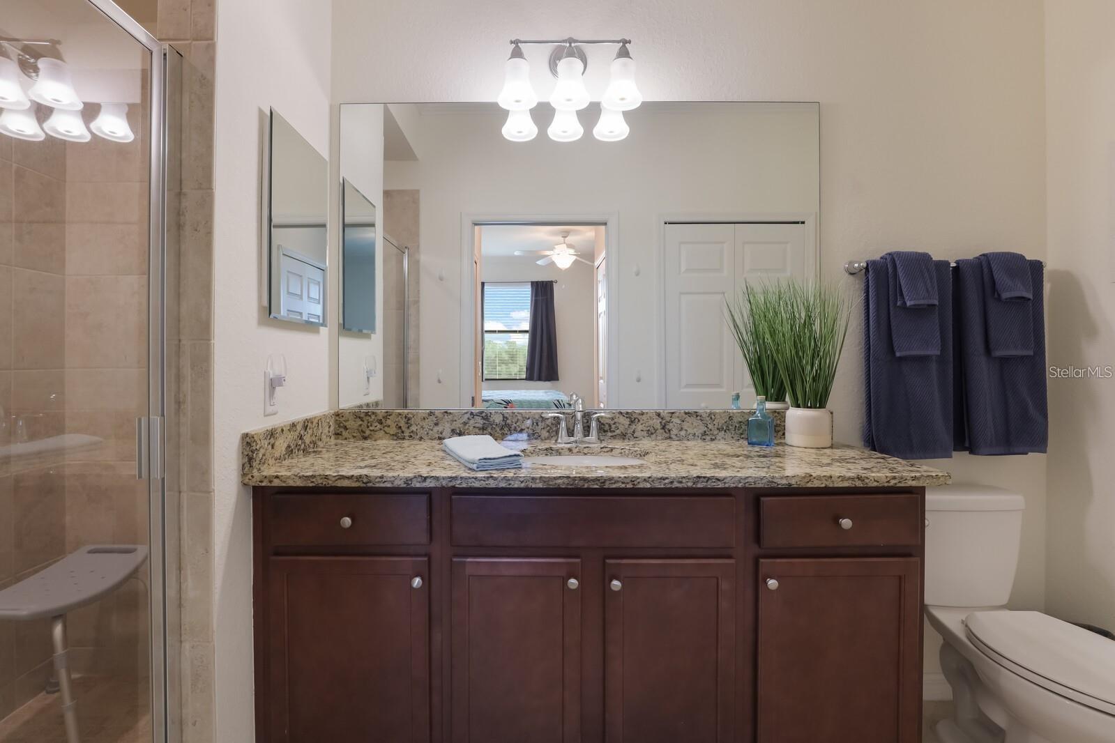 Image 18 of 31 For 16706 Vardon Terrace 301