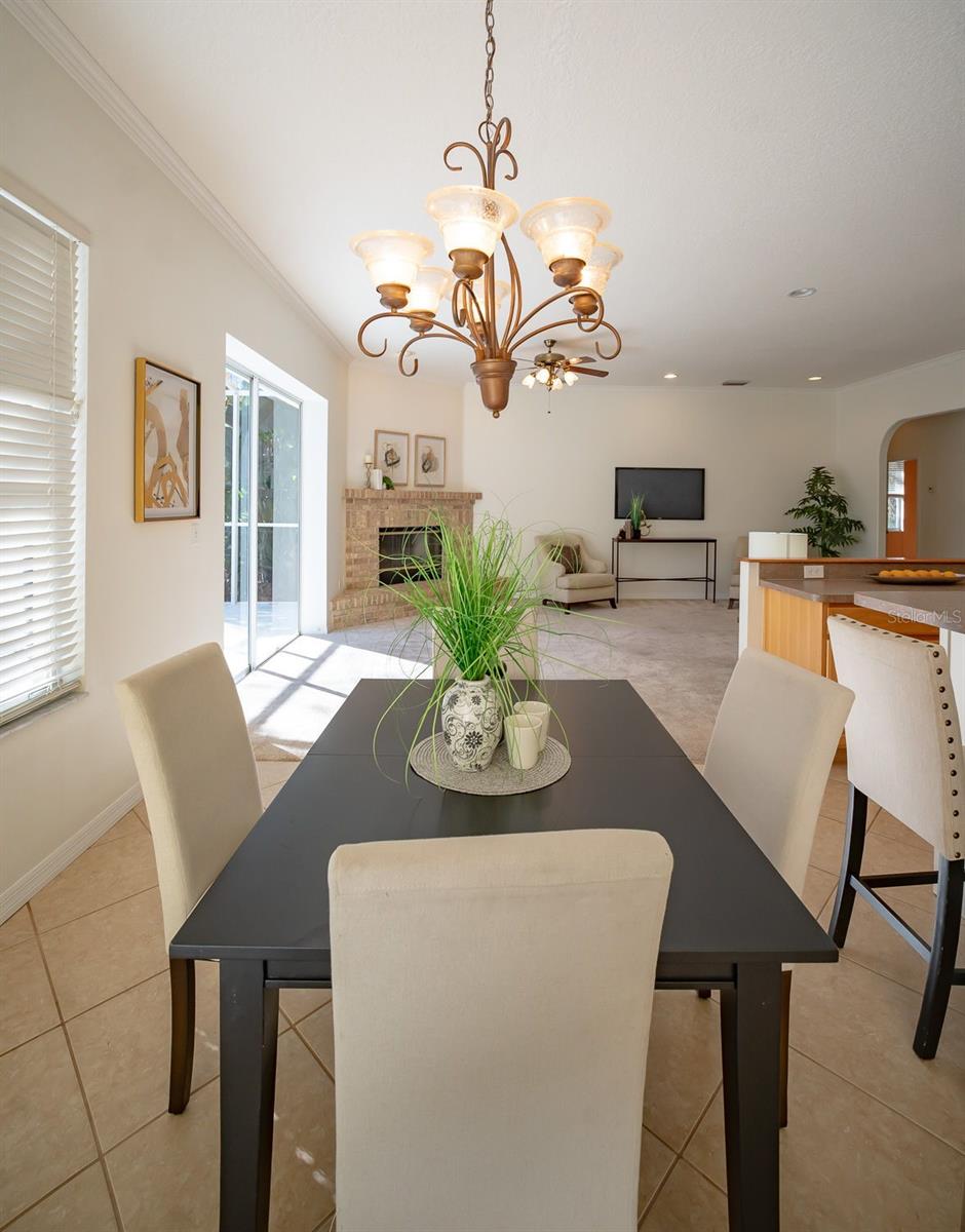 Image 11 of 34 For 814 Brantenburg Way