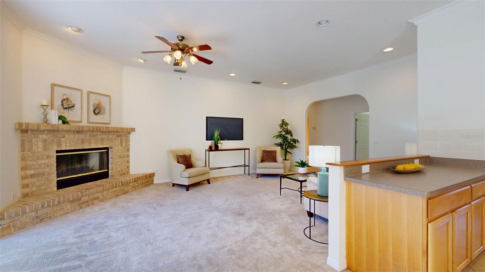 Image 7 of 34 For 814 Brantenburg Way