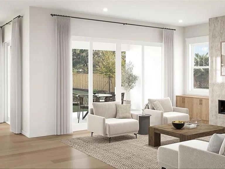 Listing photo id 2 for 3115 Hawthorne Road