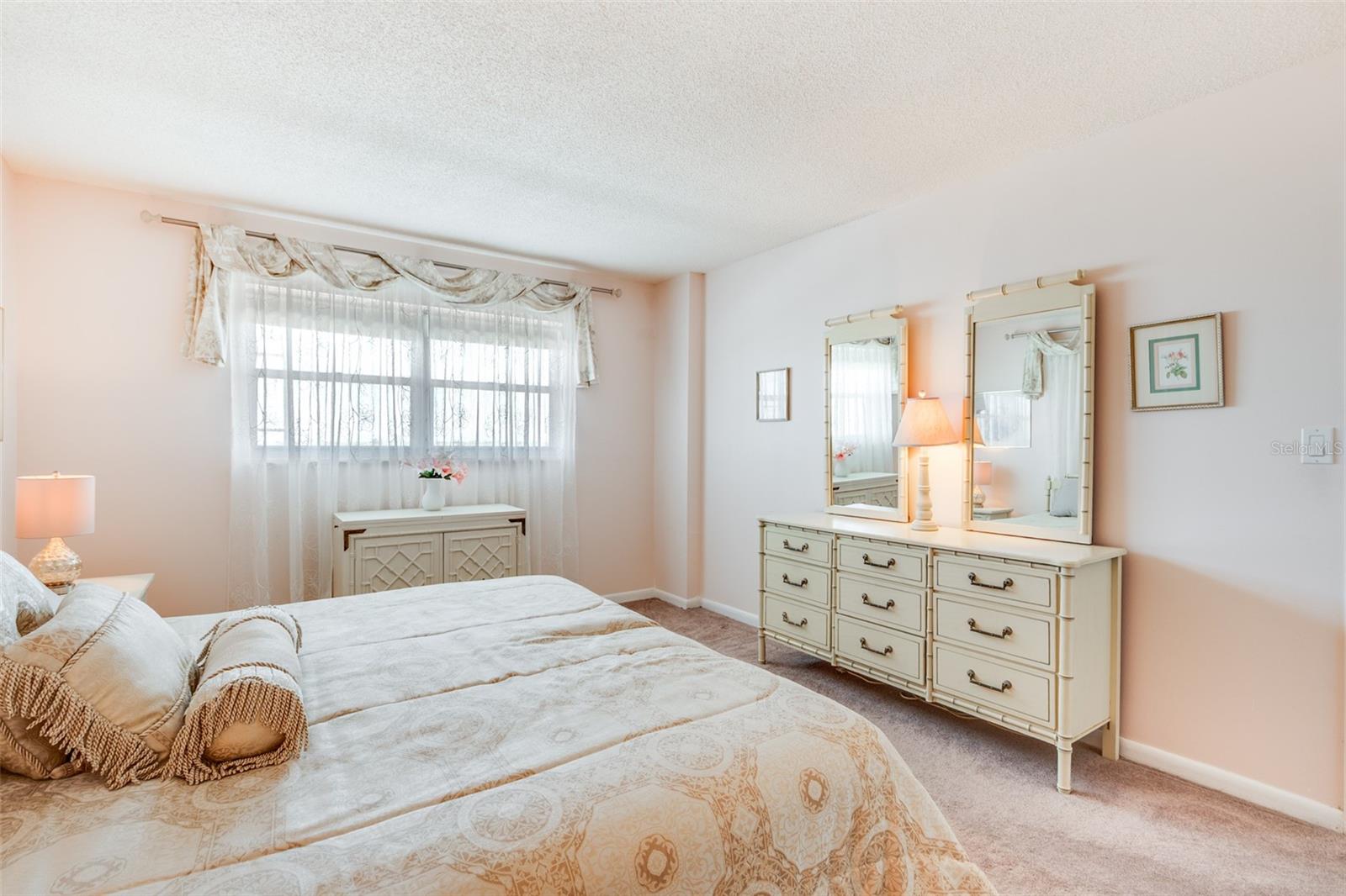 Image 31 of 54 For 5900 Shore Boulevard S 709