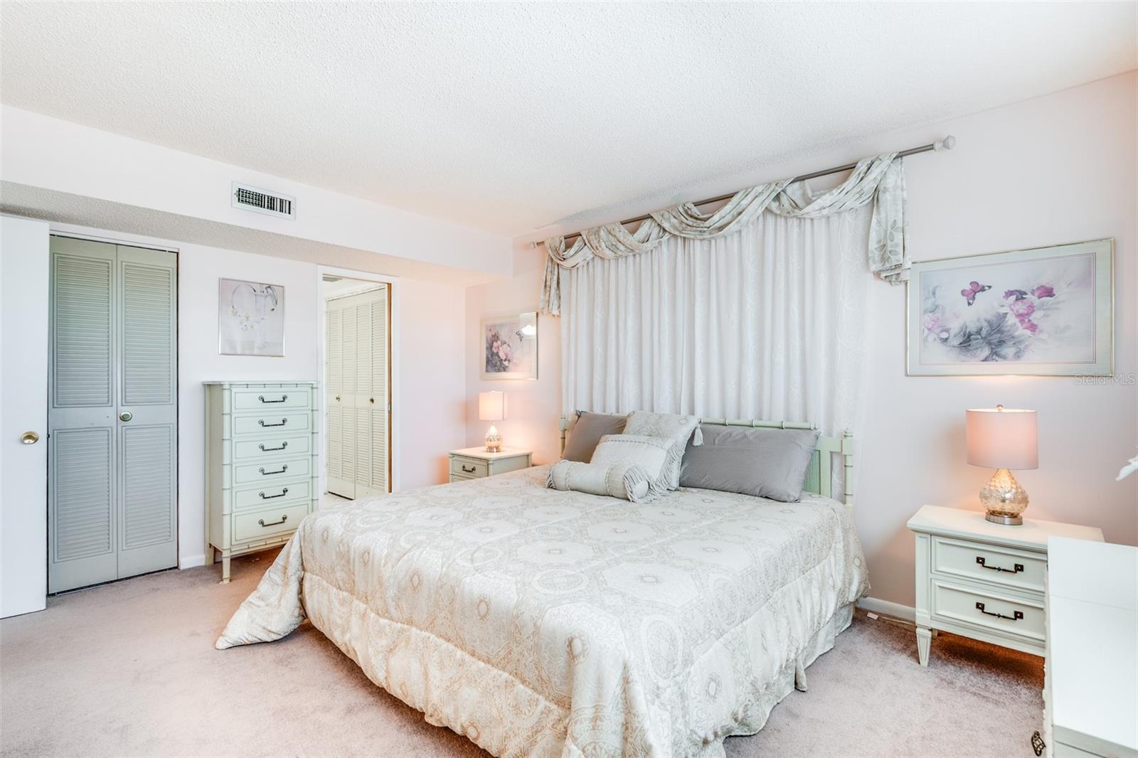 Image 32 of 54 For 5900 Shore Boulevard S 709