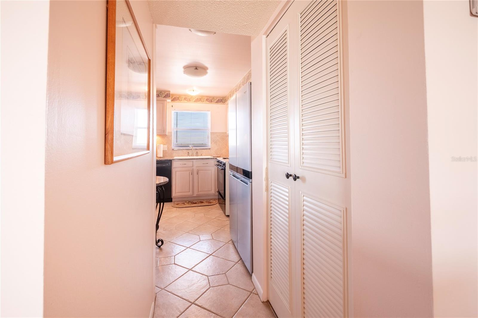 Image 4 of 54 For 5900 Shore Boulevard S 709