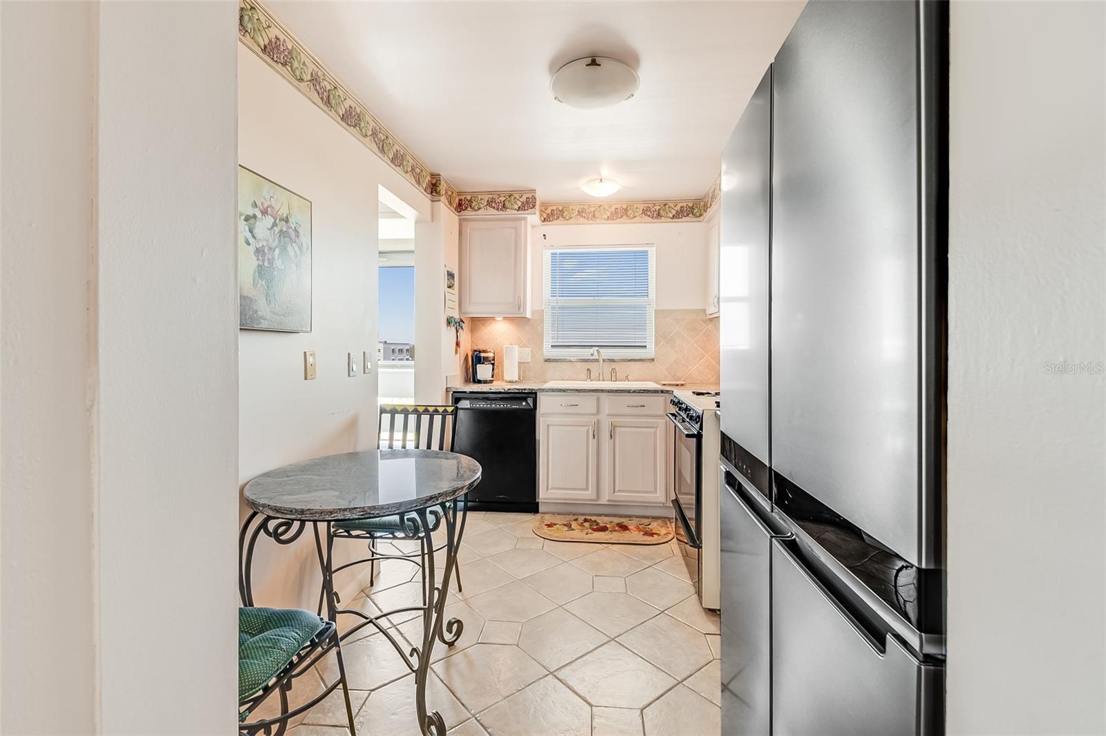 Image 5 of 54 For 5900 Shore Boulevard S 709