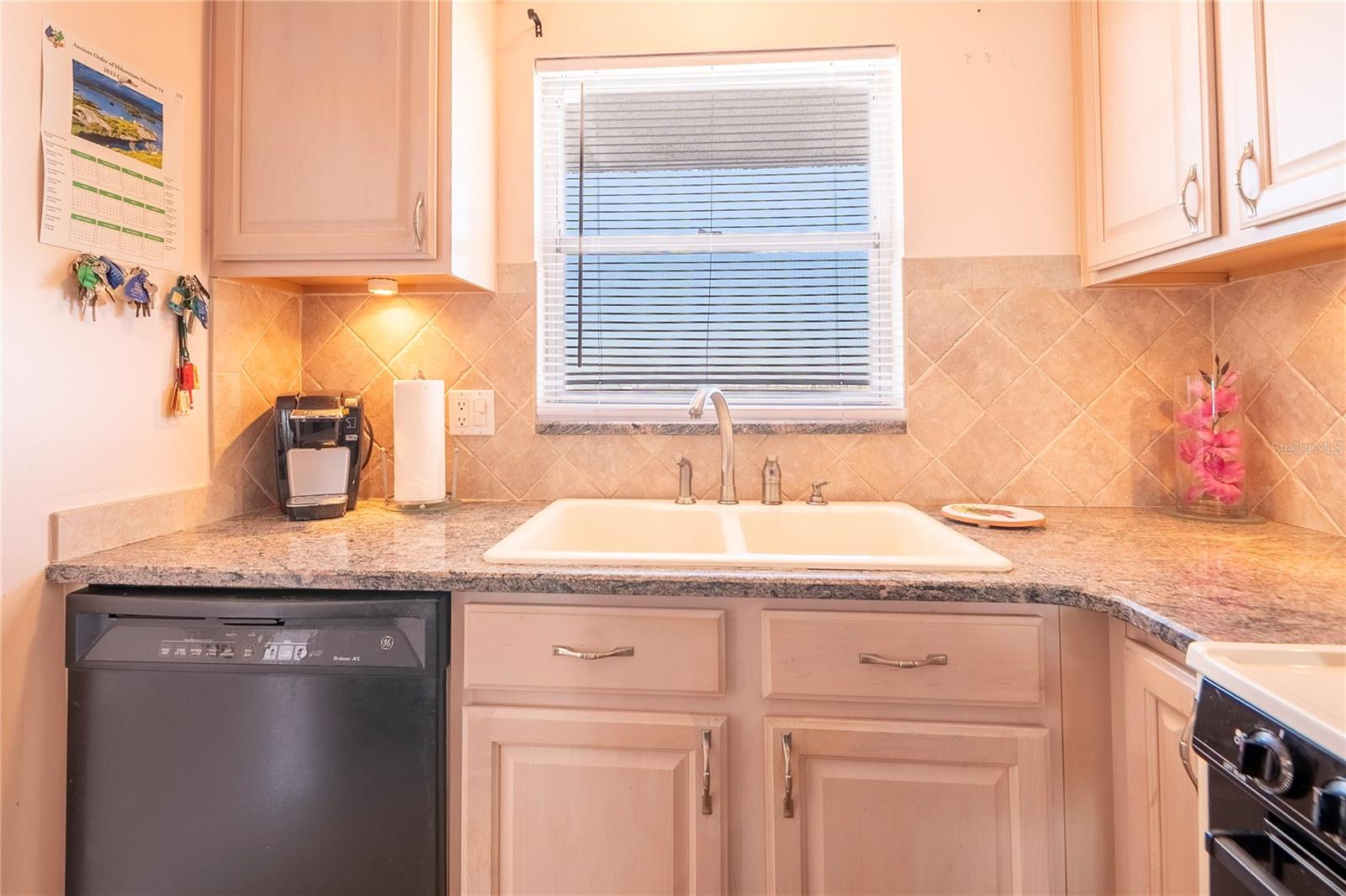 Image 6 of 54 For 5900 Shore Boulevard S 709