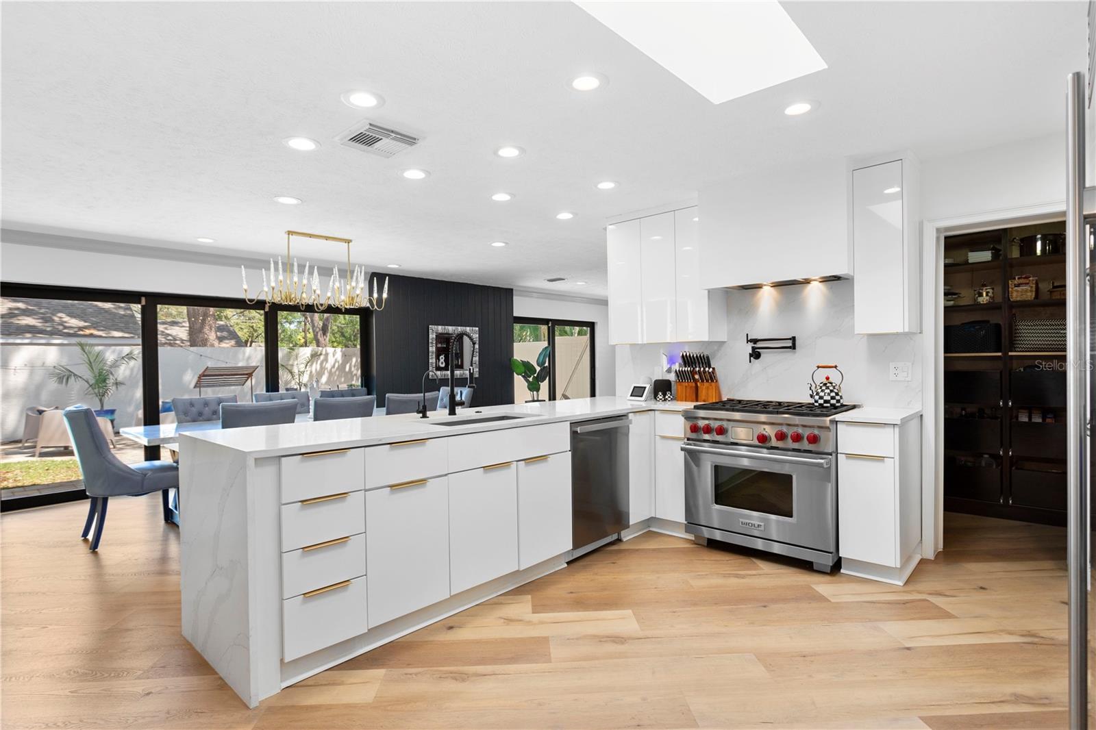 Image 16 of 53 For 207 Coolidge Avenue