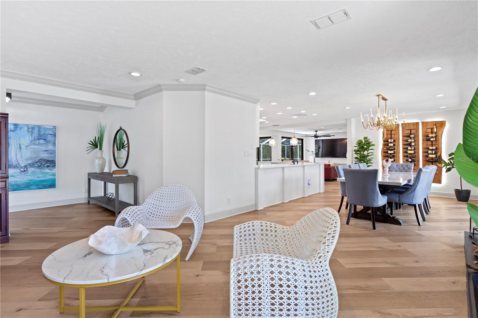 Image 20 of 53 For 207 Coolidge Avenue