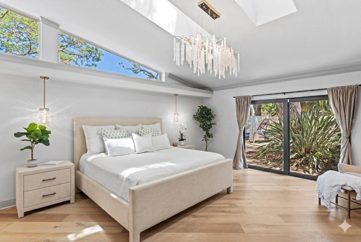 Image 22 of 53 For 207 Coolidge Avenue