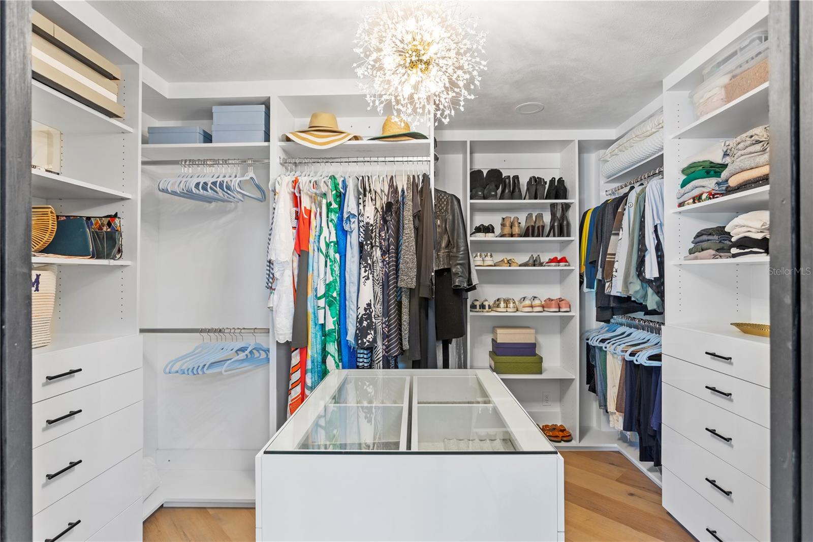 Image 24 of 53 For 207 Coolidge Avenue