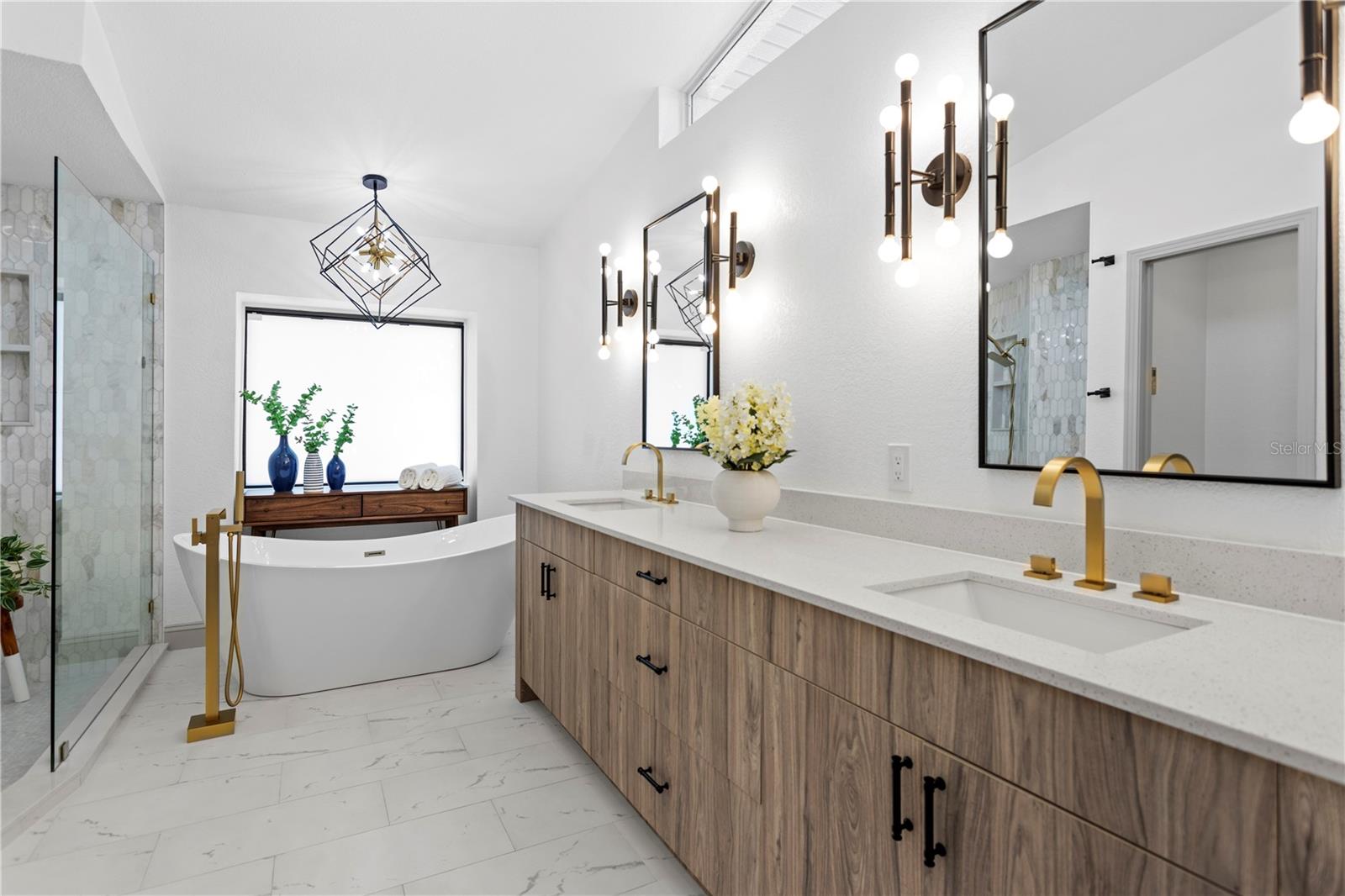 Image 25 of 53 For 207 Coolidge Avenue