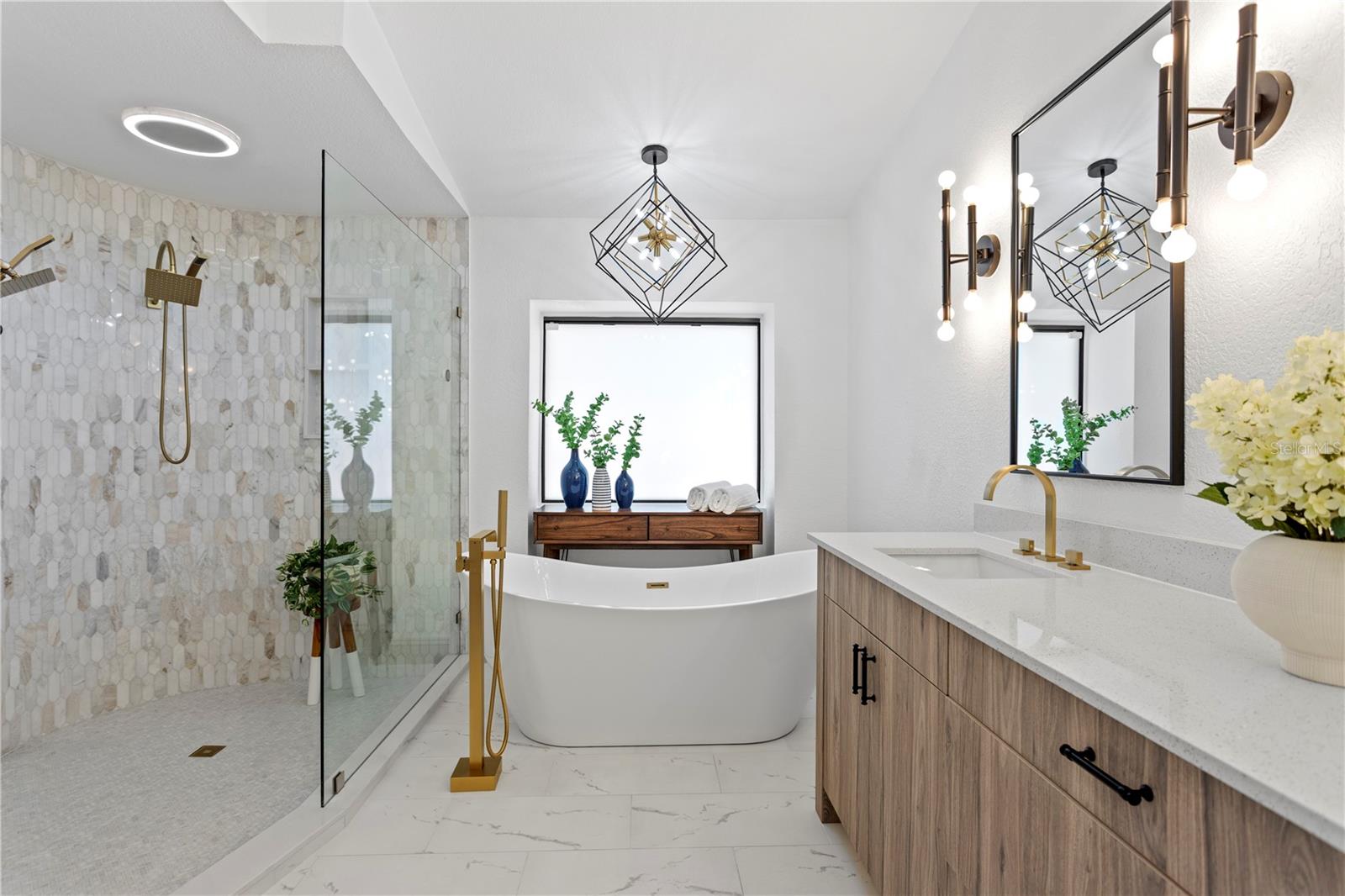 Image 26 of 53 For 207 Coolidge Avenue