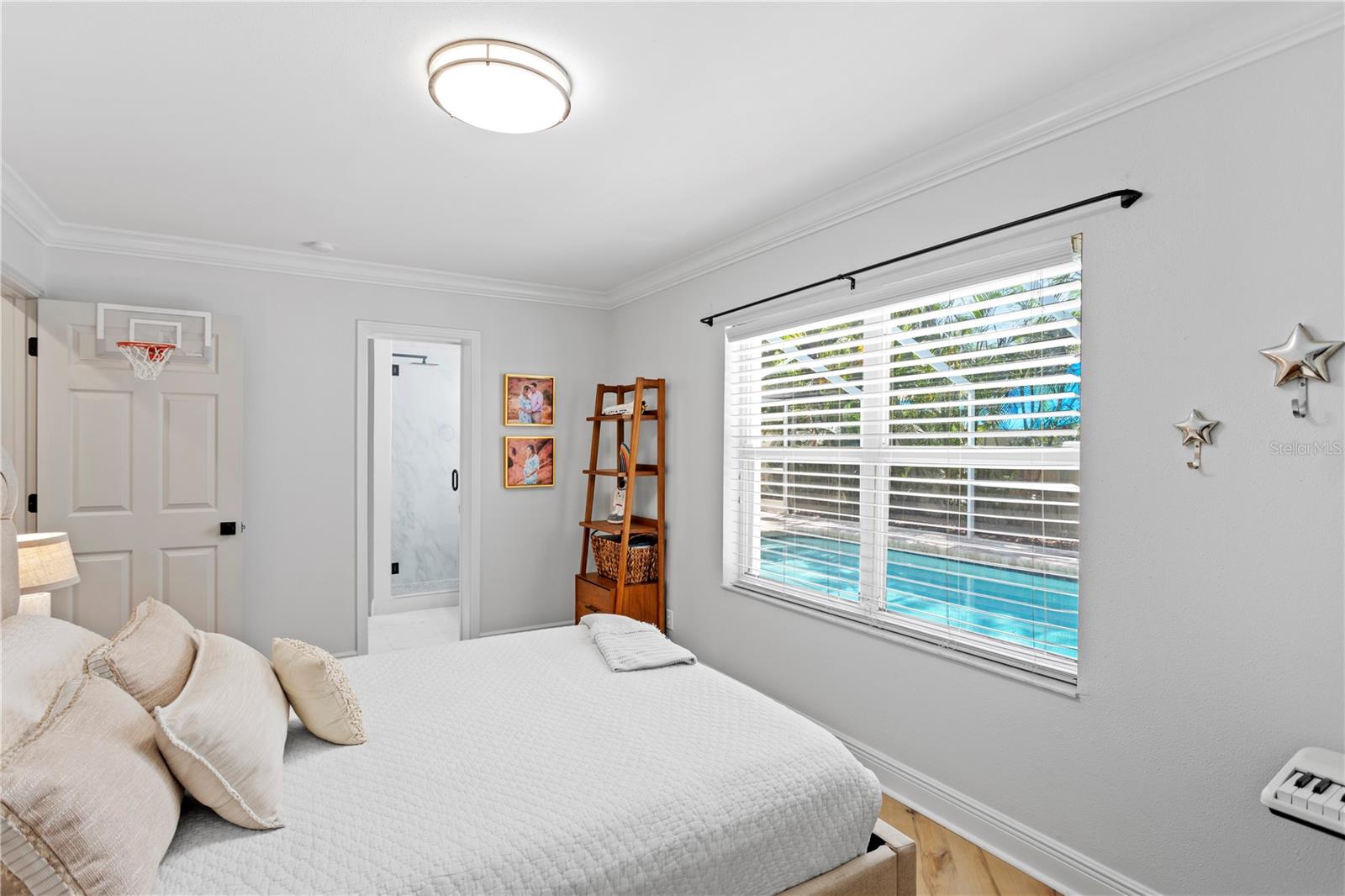 Image 29 of 53 For 207 Coolidge Avenue