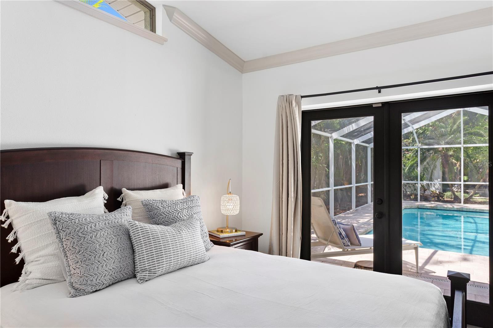 Image 32 of 53 For 207 Coolidge Avenue