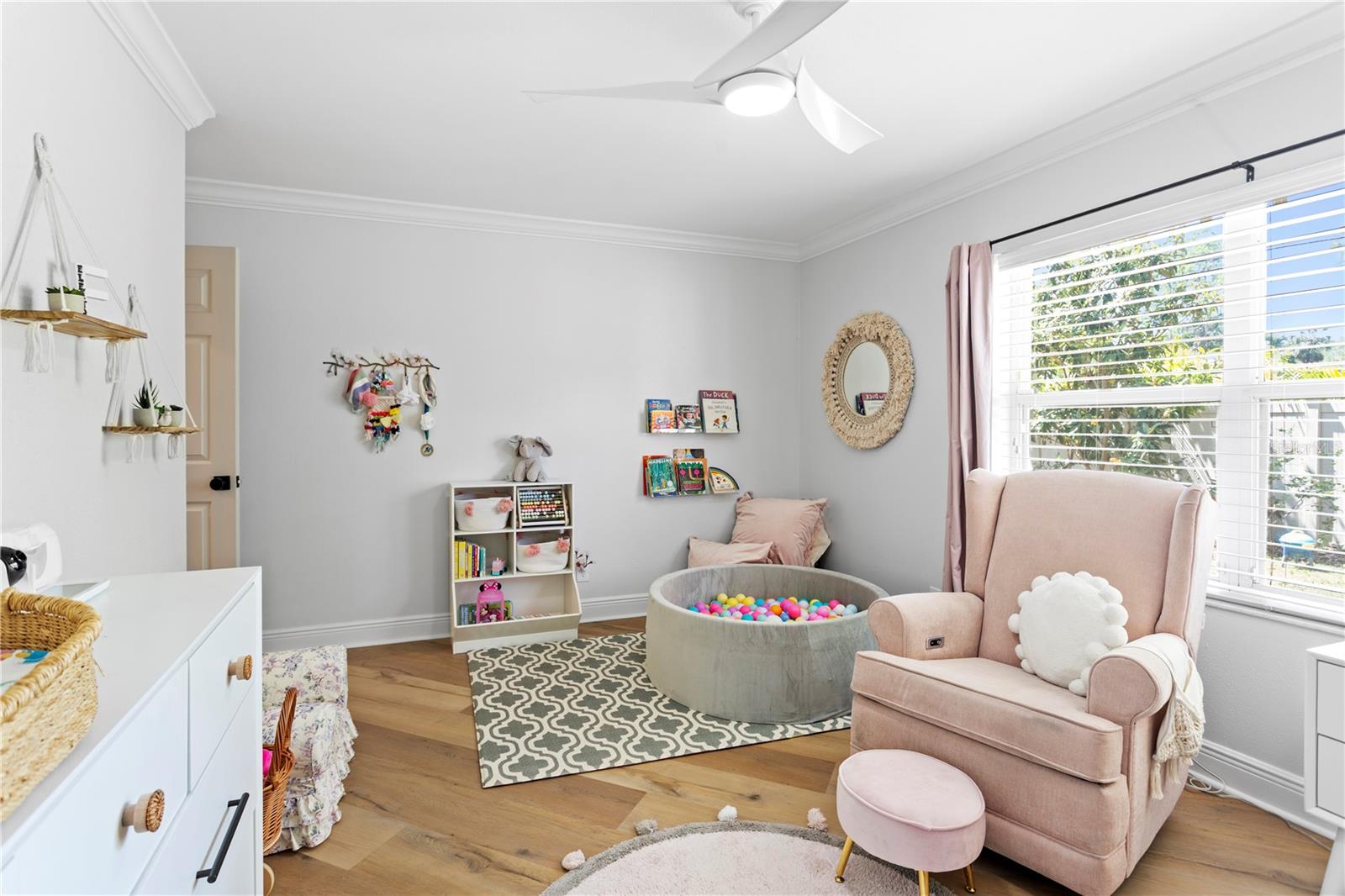 Image 37 of 53 For 207 Coolidge Avenue