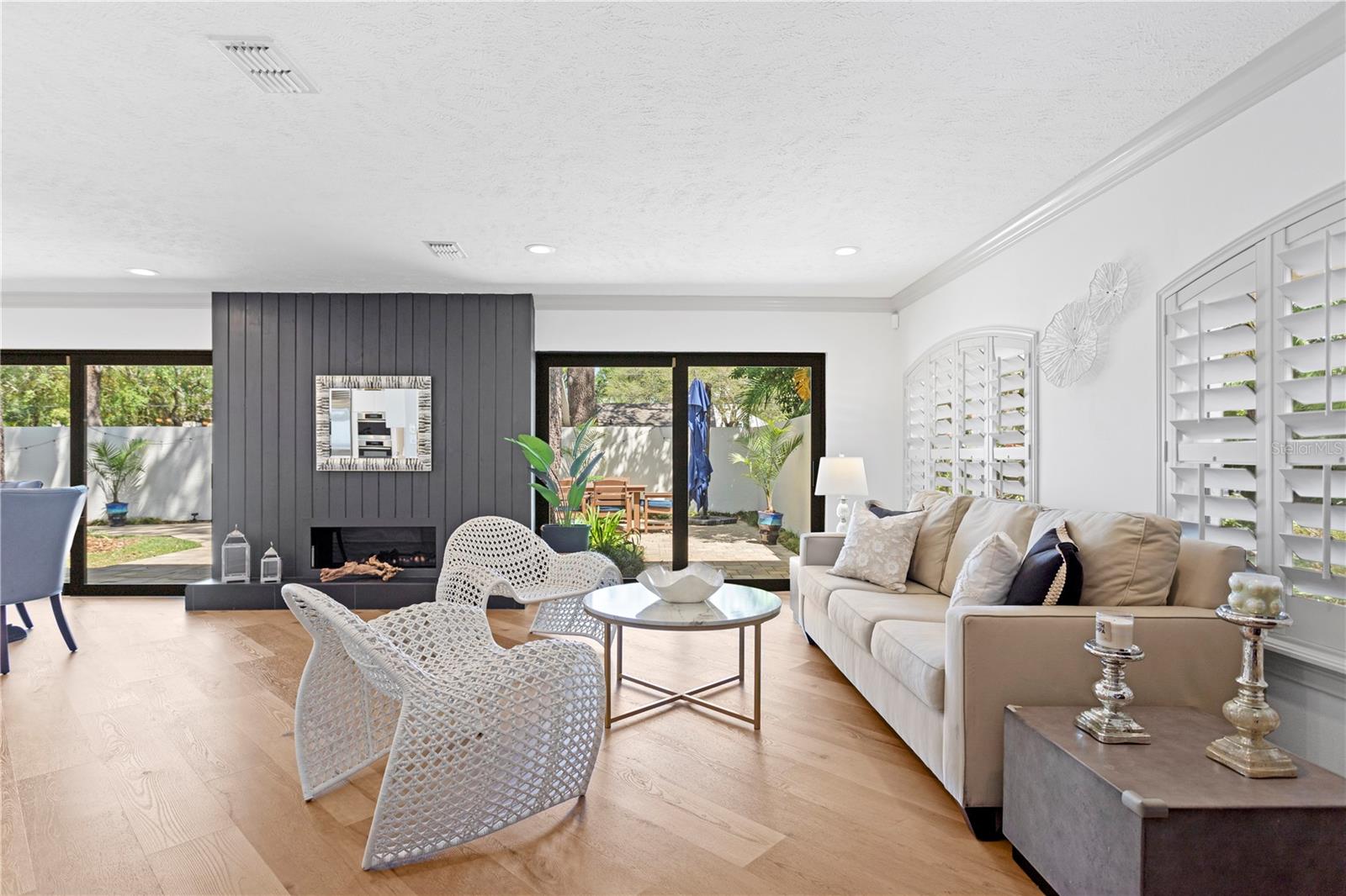 Image 7 of 53 For 207 Coolidge Avenue