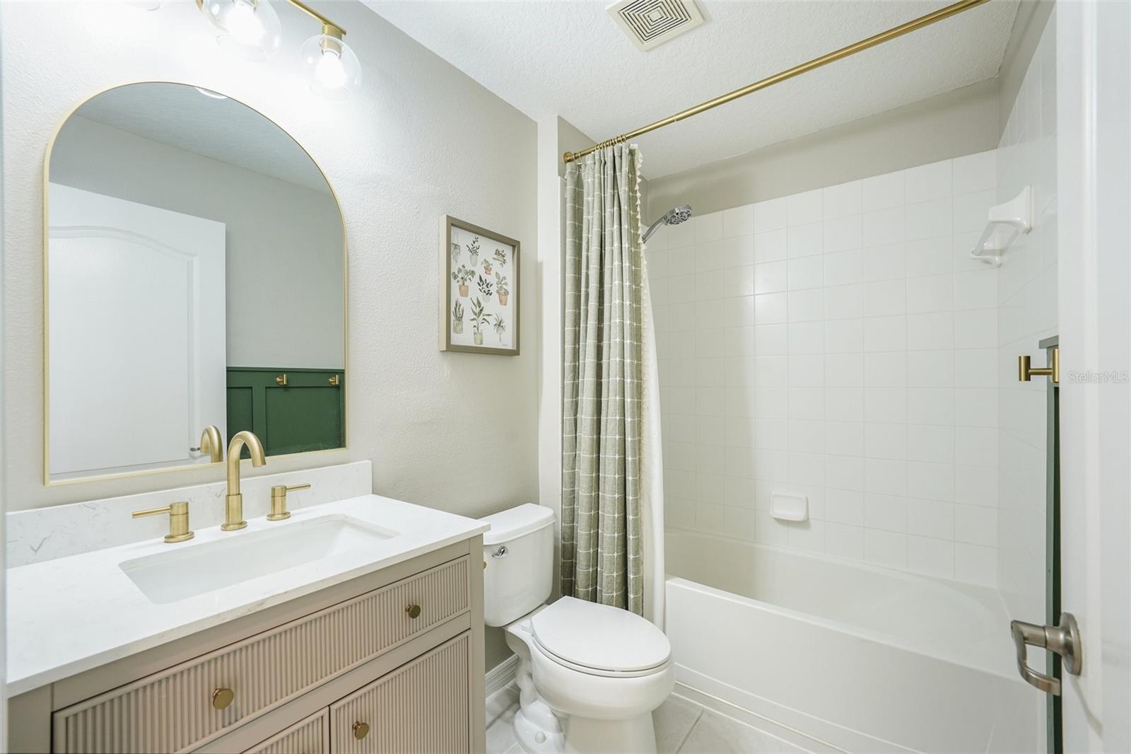 Image 43 of 100 For 3105 Whitley Bay Court