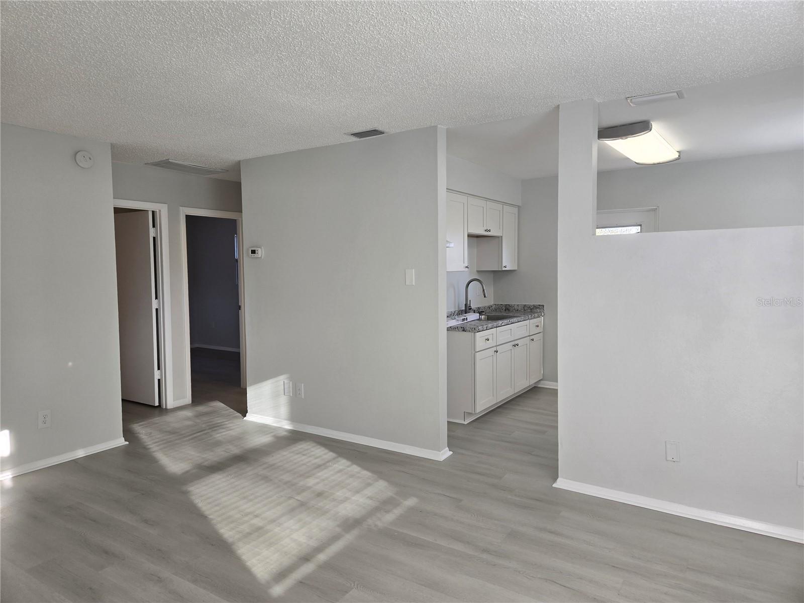 Image 2 of 6 For 3135 Oaklawn Avenue