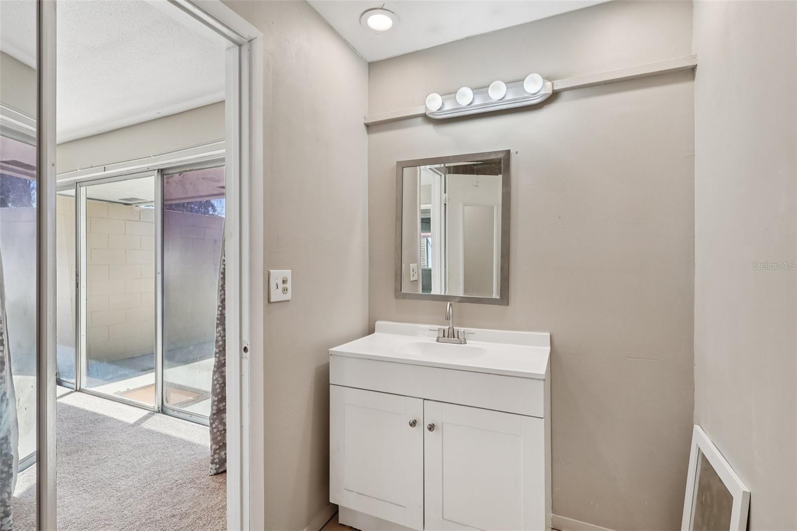 Image 32 of 40 For 950 Bayward Lane