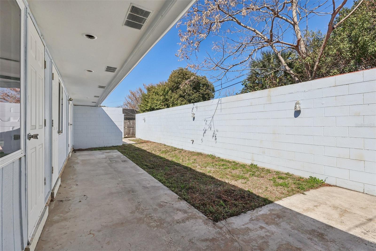 Image 36 of 40 For 950 Bayward Lane