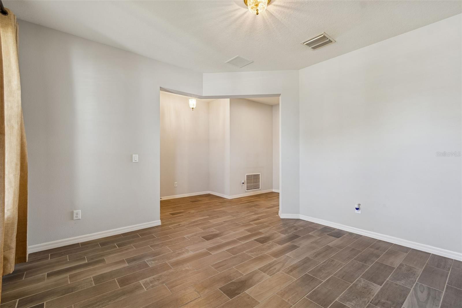 Image 18 of 90 For 19161 Long Lake Ranch Boulevard