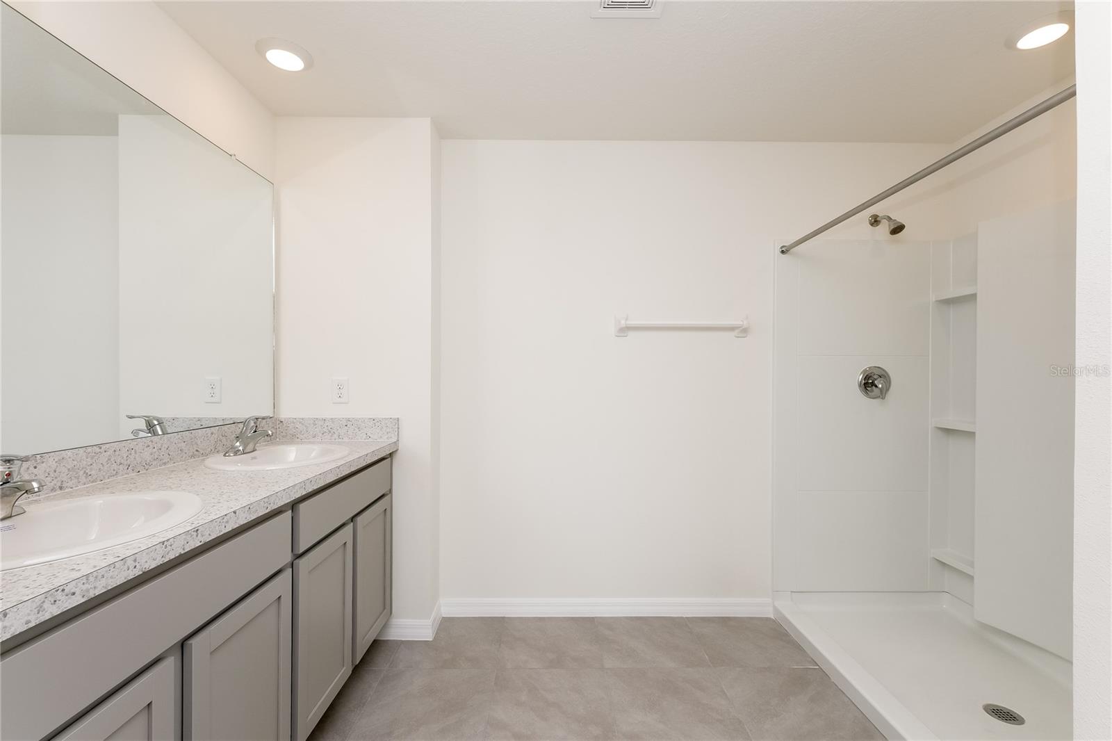 Image 7 of 9 For 486 Sunlit Coral Street