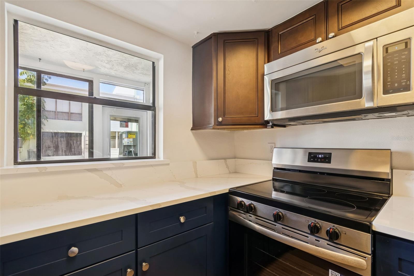 Image 27 of 100 For 1 Windrush Boulevard 23