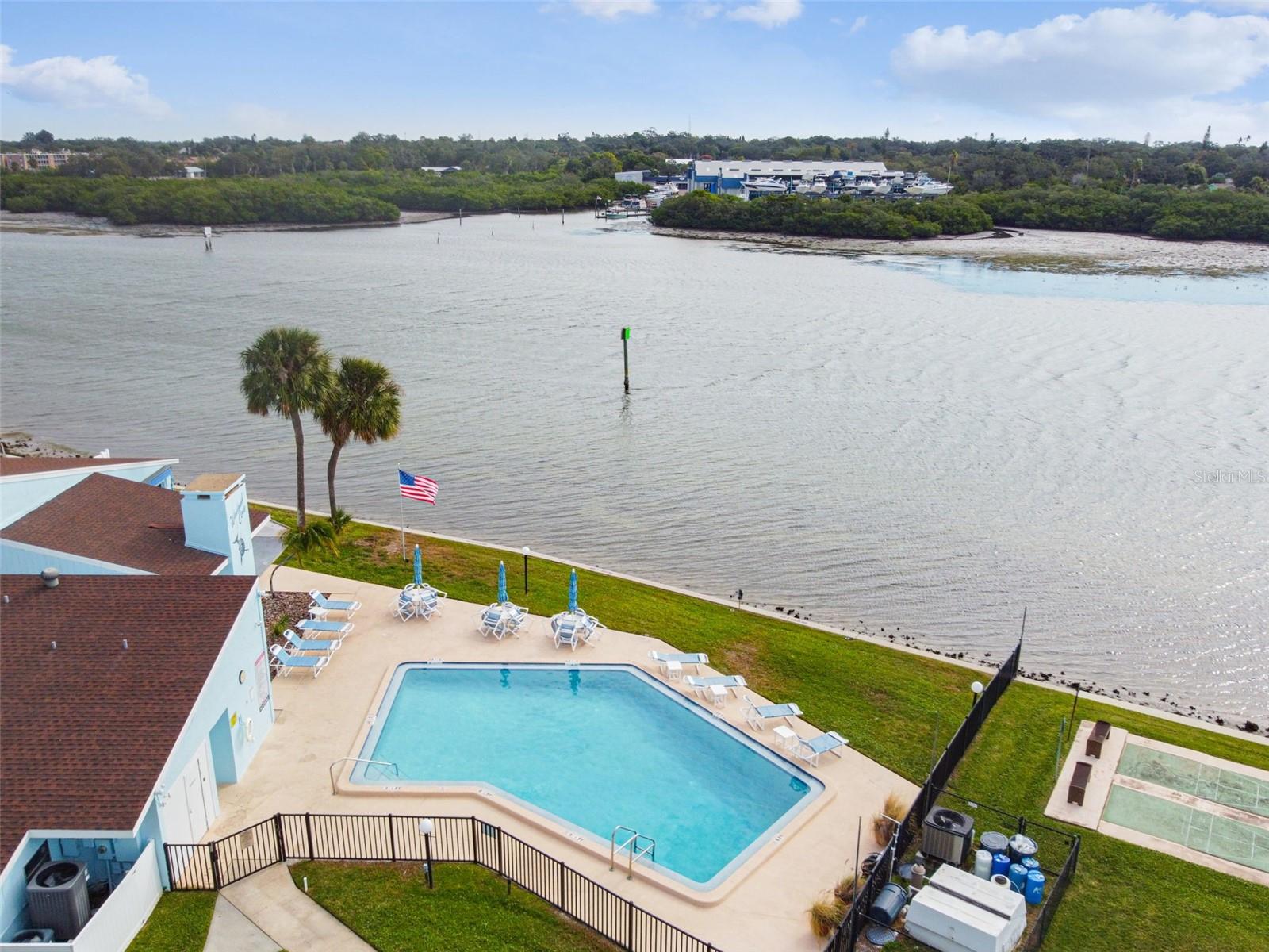 Image 87 of 100 For 1 Windrush Boulevard 23