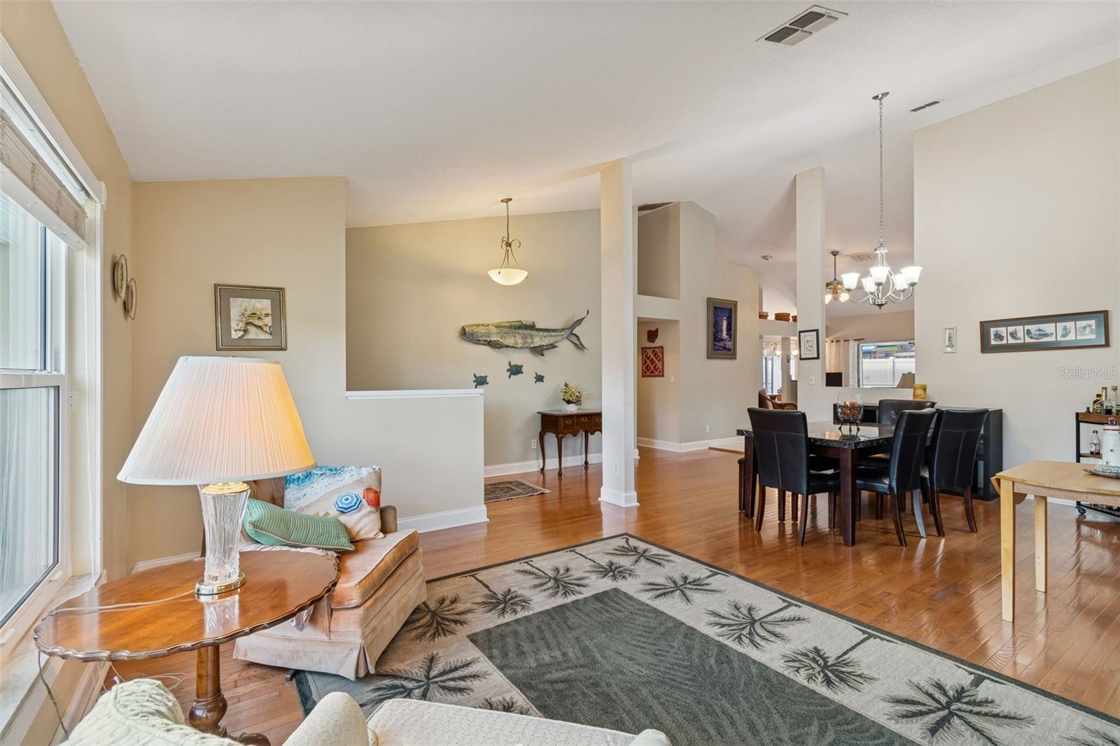 Listing photo id 8 for 8626 Boysenberry Drive