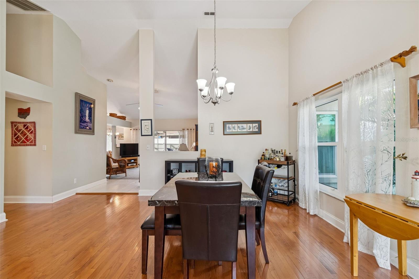 Listing photo id 9 for 8626 Boysenberry Drive