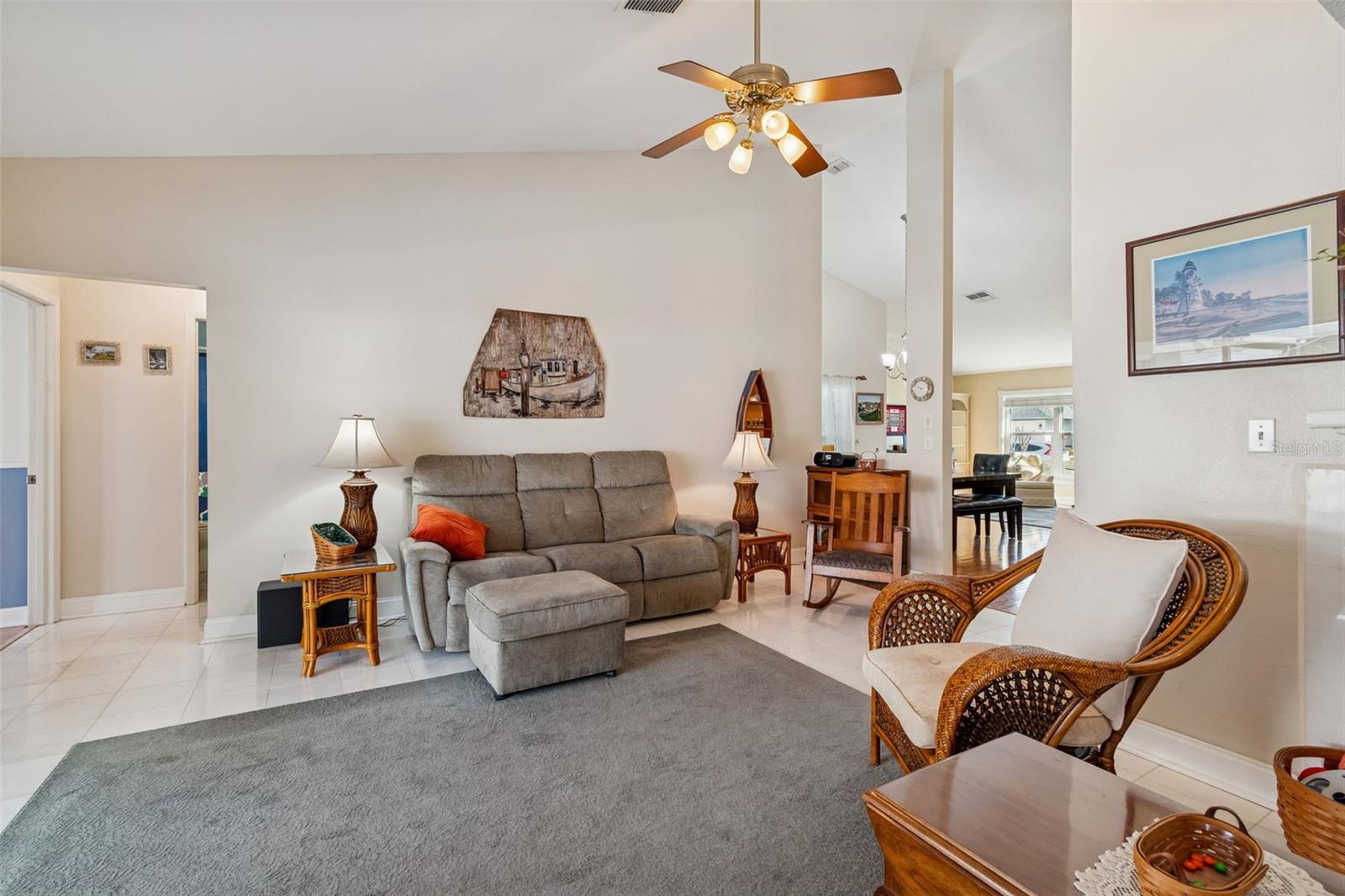 Listing photo id 12 for 8626 Boysenberry Drive