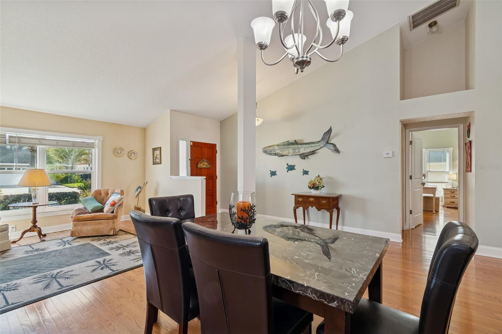 Listing photo id 6 for 8626 Boysenberry Drive