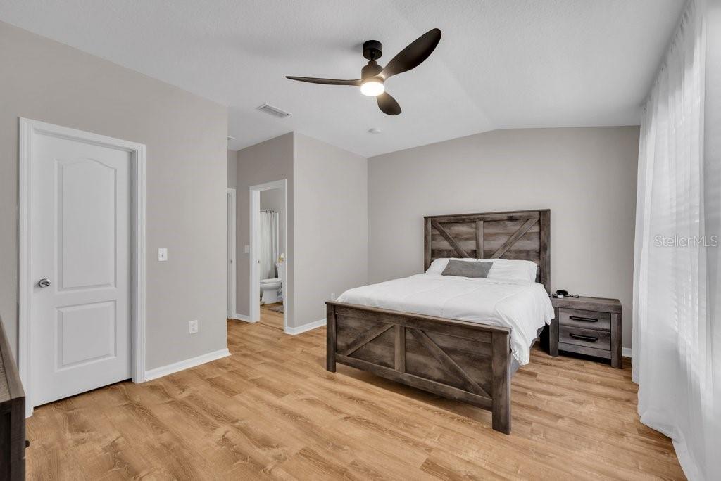 Image 18 of 31 For 15855 Fishhawk View Drive