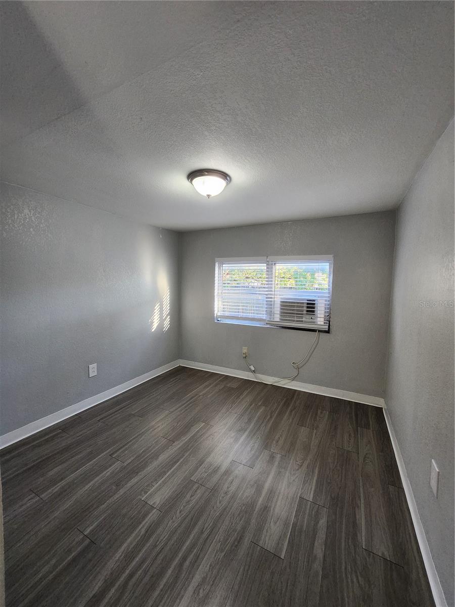 Image 6 of 9 For 4611 Hubert Avenue 5