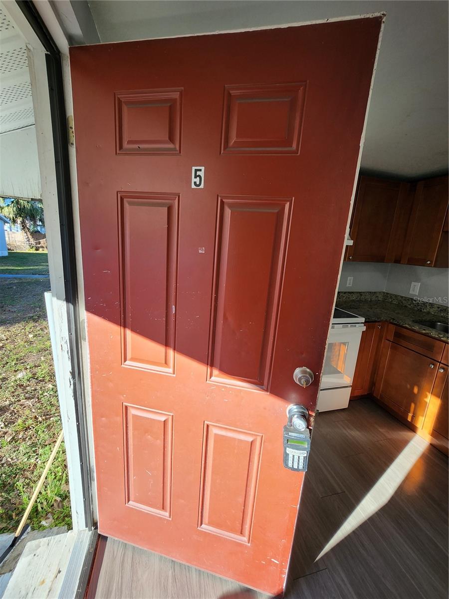 Image 9 of 9 For 4611 Hubert Avenue 5